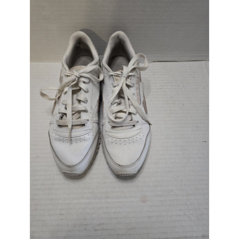Women Reebok Classic - Picture 4 of 8